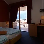Hotel Alpi 3*