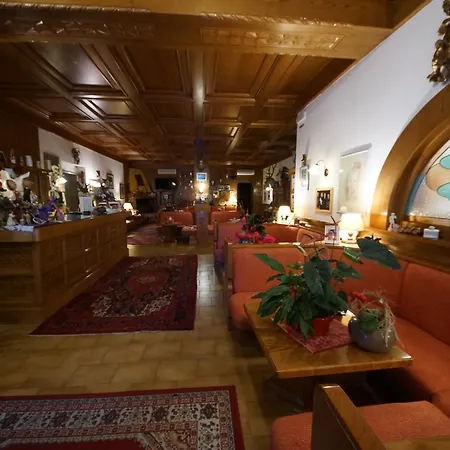 Alpi Hotel