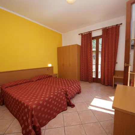Alpi Otel