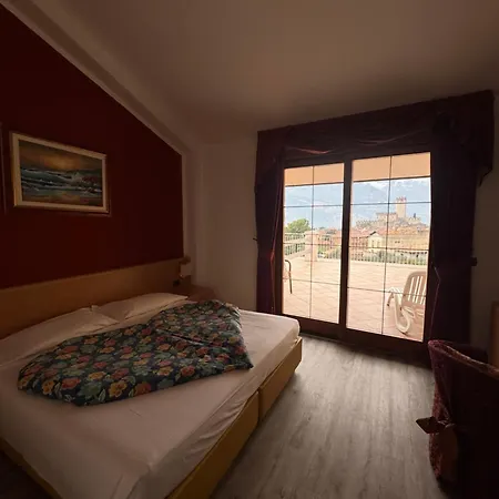 Otel Alpi