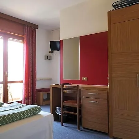 Alpi 酒店 马尔切西内