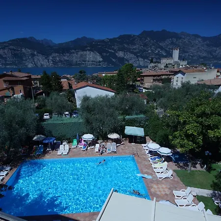 Hotel Alpi 3*