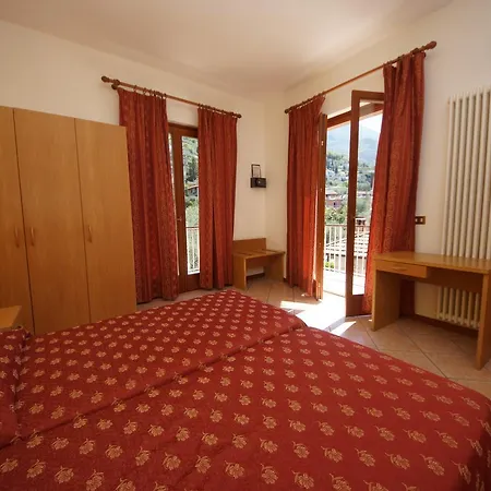 Otel Alpi 3*