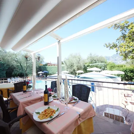 Alpi 3* مالتشيزينيه